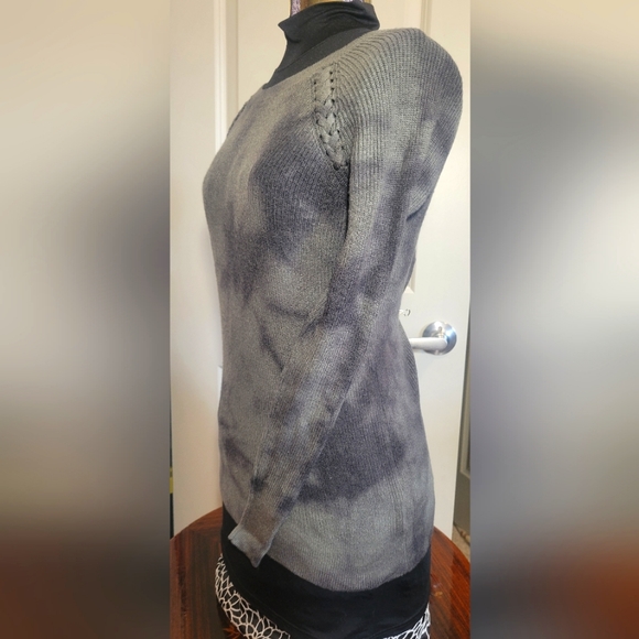 American Eagle AEO olive green sweater braid accent - Picture 4 of 8